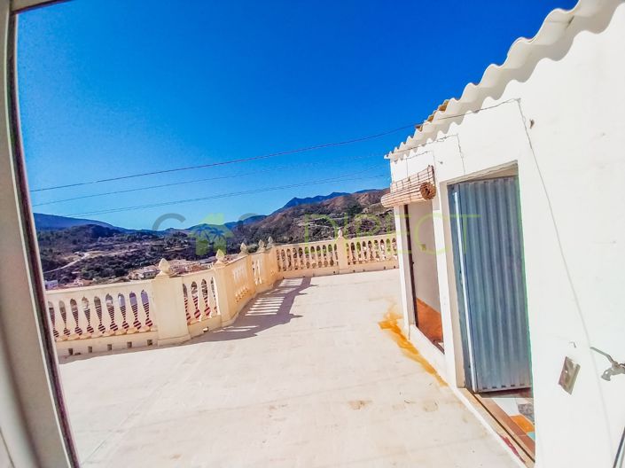 Image No.10-6 Bed Villa for sale