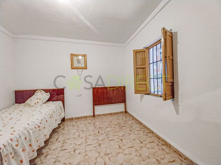 Image No.17-6 Bed Villa for sale