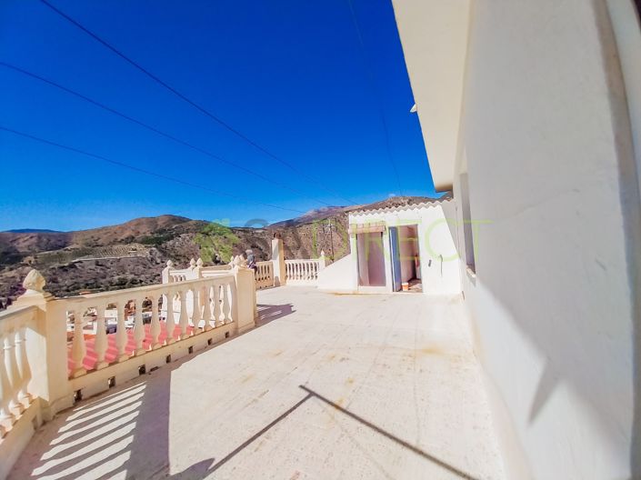 Image No.9-6 Bed Villa for sale