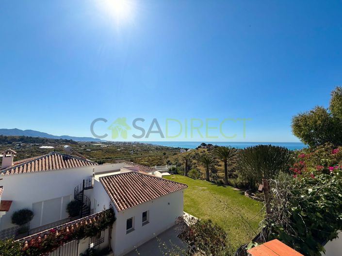 Image No.1-4 Bed Country House for sale