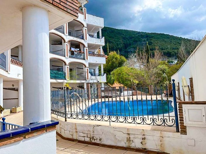 Image No.1-3 Bed Flat for sale