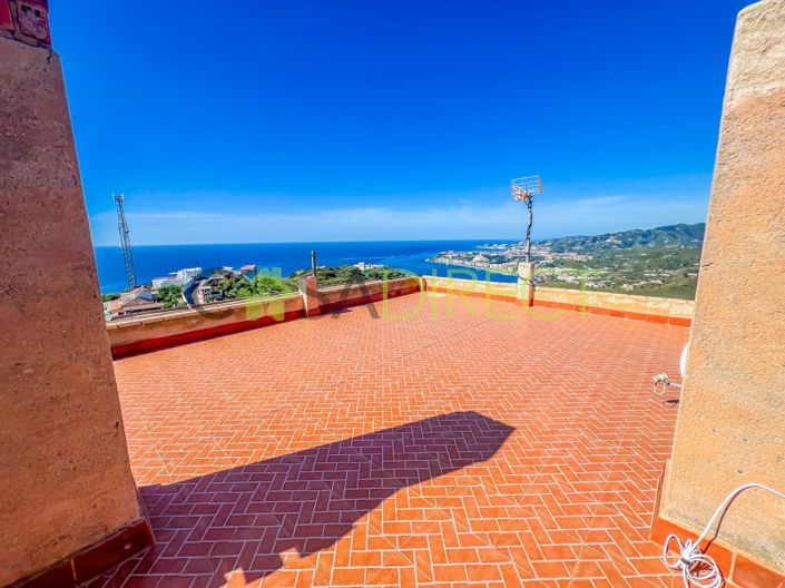 Image No.4-2 Bed Villa for sale