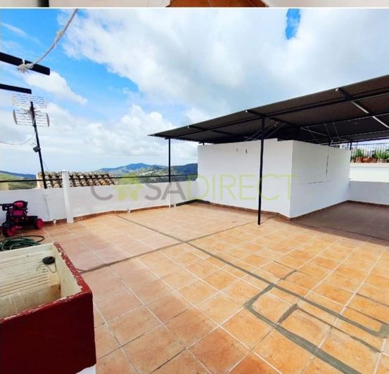 Image No.14-3 Bed Townhouse for sale