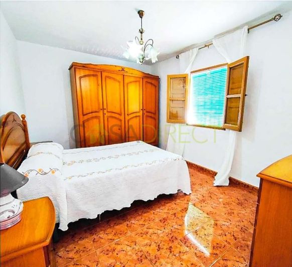 Image No.8-3 Bed Townhouse for sale