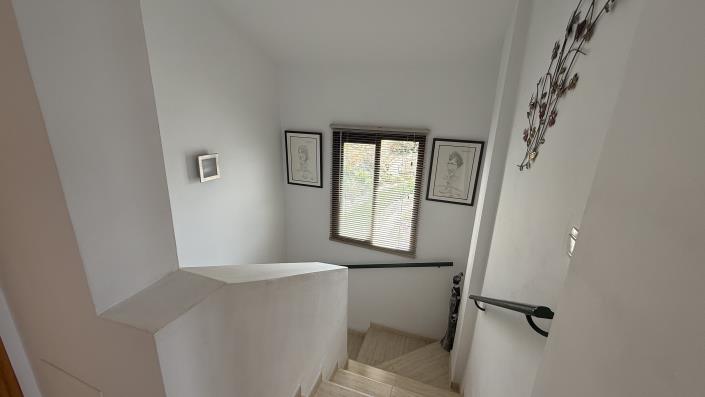 Image No.20-2 Bed Apartment for sale