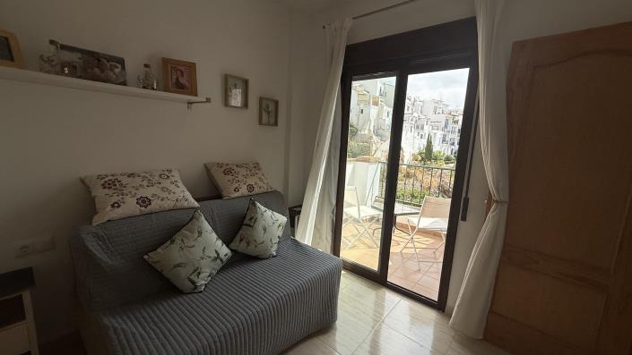 Image No.24-2 Bed Apartment for sale