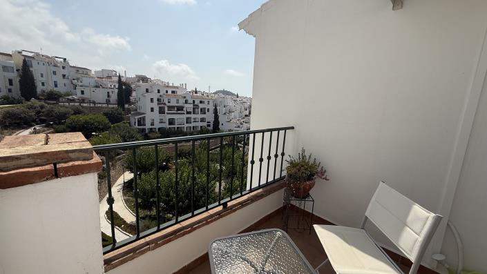 Image No.28-2 Bed Apartment for sale