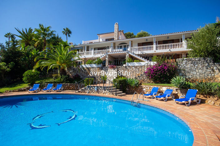 Image No.1-7 Bed Villa for sale