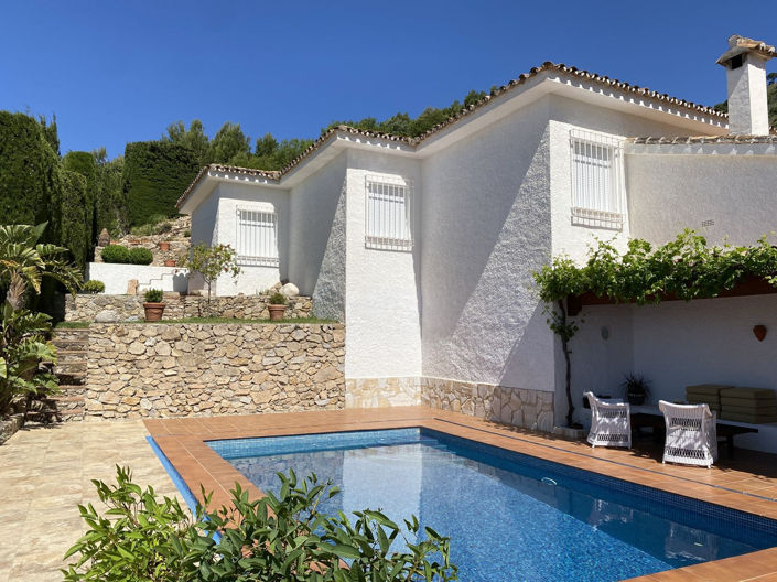 Image No.1-3 Bed Villa for sale