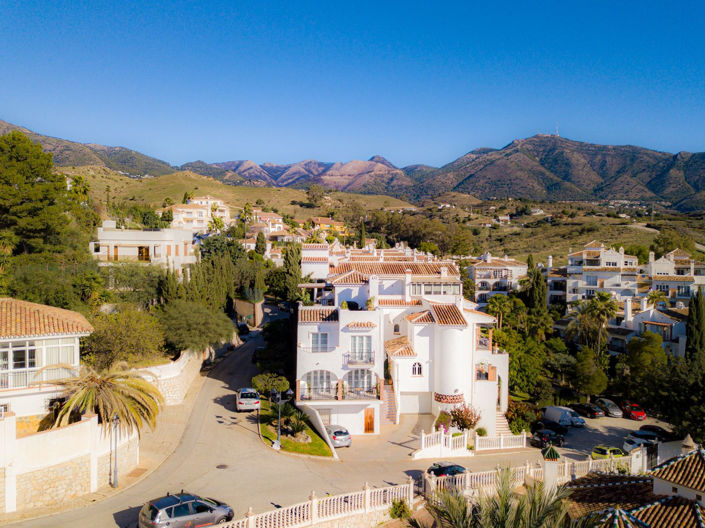 Image No.1-Maison de ville de 4 chambres à vendre à Mijas