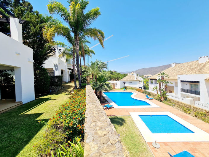 Image No.1-3 Bed Townhouse for sale