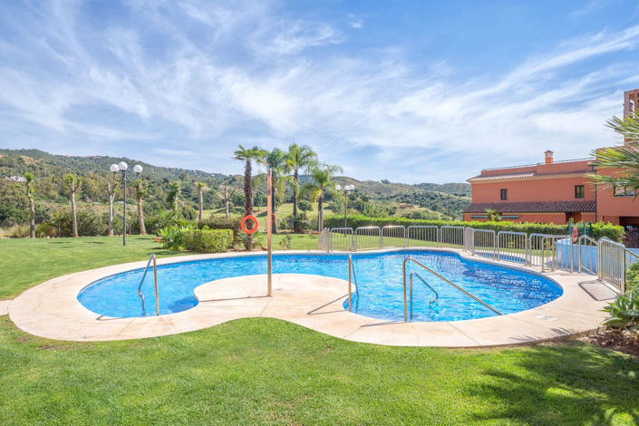 Image No.1-4 Bed Apartment for sale