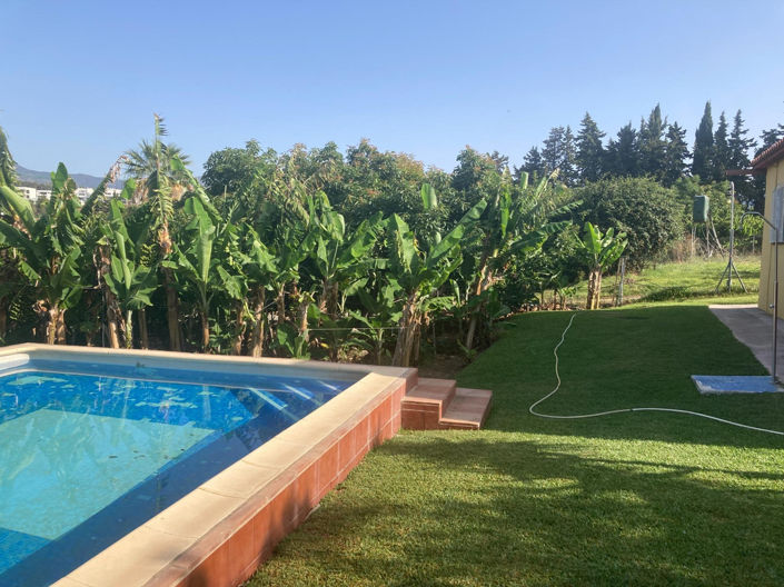 Image No.1-Villa de 3 chambres à vendre à Estepona