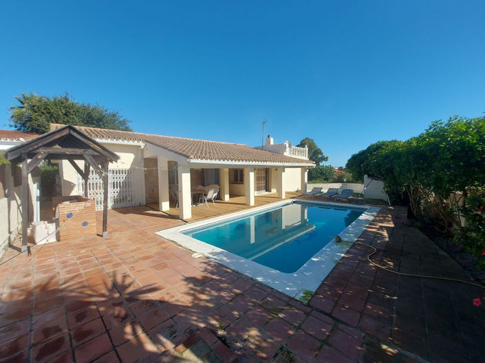 Image No.1-Villa de 4 chambres à vendre à Manilva