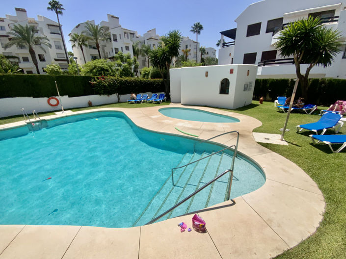 Image No.1-Appartement de 3 chambres à vendre à Estepona