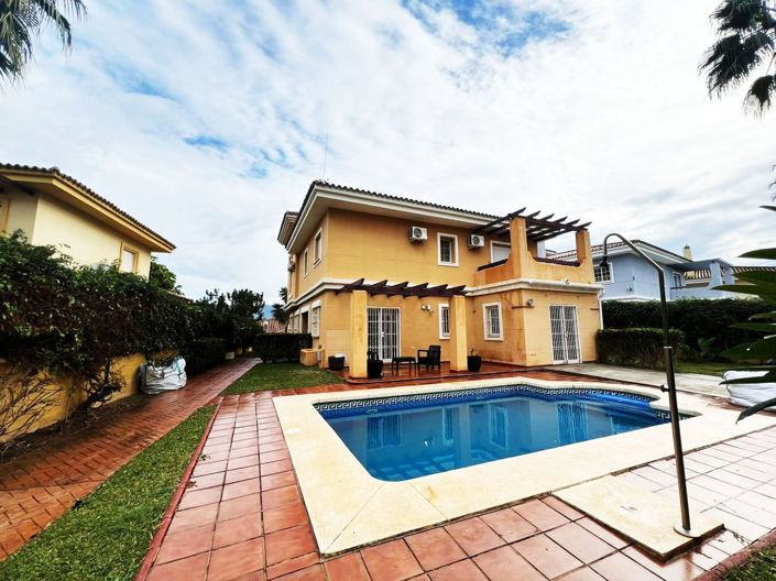 Image No.1-Villa de 5 chambres à vendre à Mijas Costa