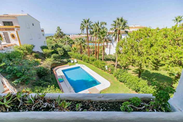 Image No.1-4 Bed Townhouse for sale