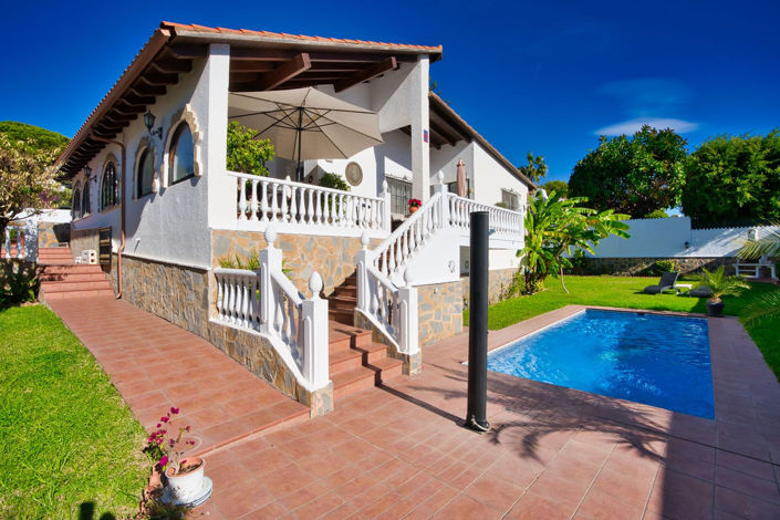 Image No.1-Villa de 4 chambres à vendre à Torrenueva