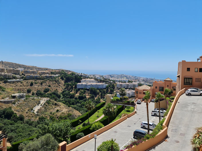 Image No.1-4 Bed Apartment for sale