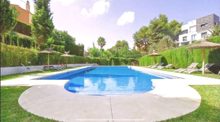 Image No.1-4 Bed Townhouse for sale