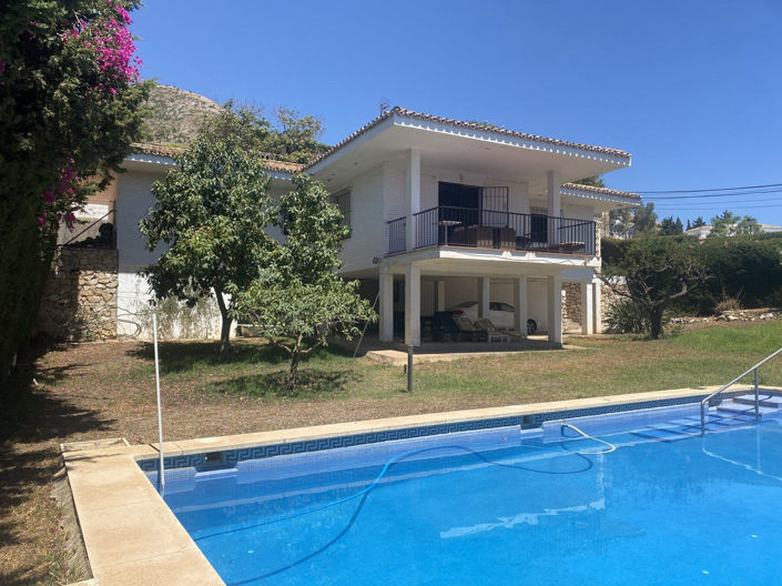 Image No.1-3 Bed Villa for sale