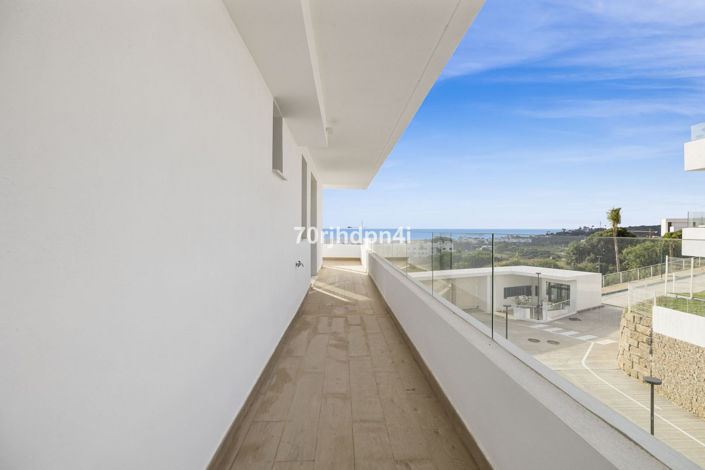 Image No.1-3 Bed Apartment for sale