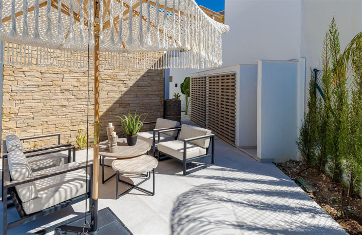 Image No.11-9 Bed Villa for sale