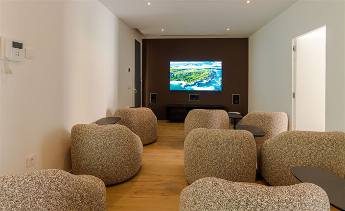 Image No.13-9 Bed Villa for sale