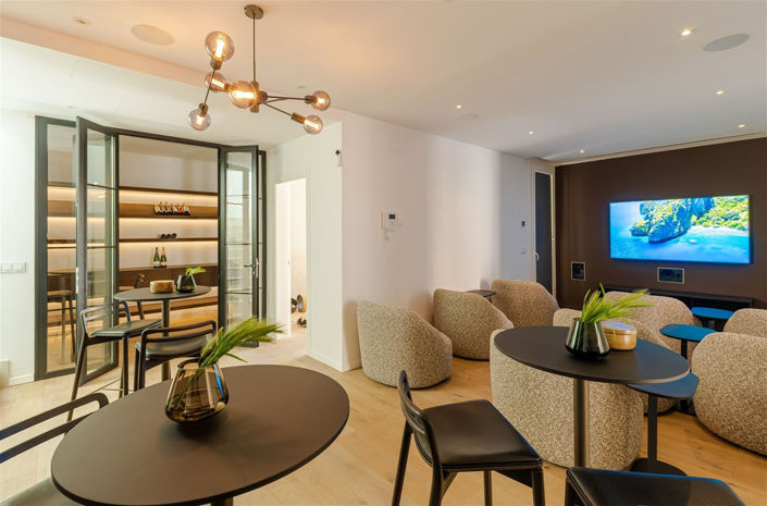 Image No.19-9 Bed Villa for sale