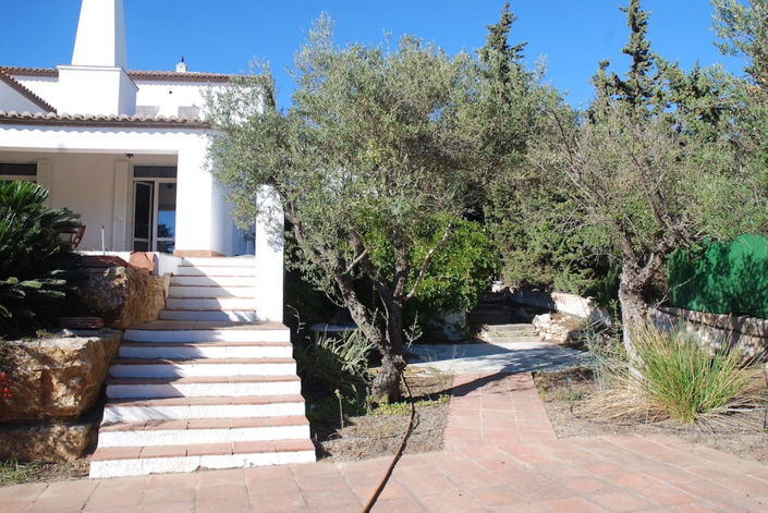 Image No.1-6 Bed Villa for sale