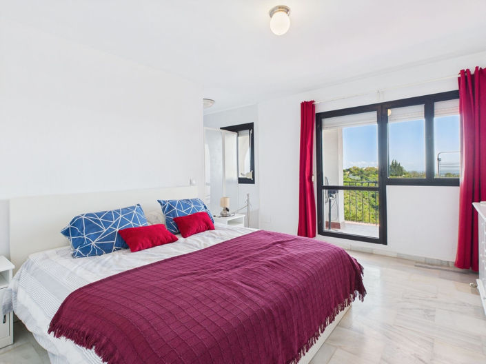 Image No.11-3 Bed Apartment for sale