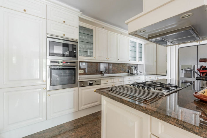 Image No.18-4 Bed Apartment for sale