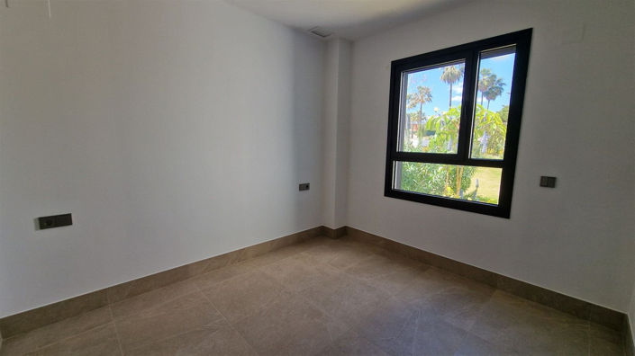 Image No.11-3 Bed Apartment for sale