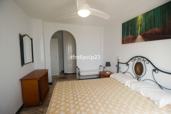 Image No.18-5 Bed Townhouse for sale