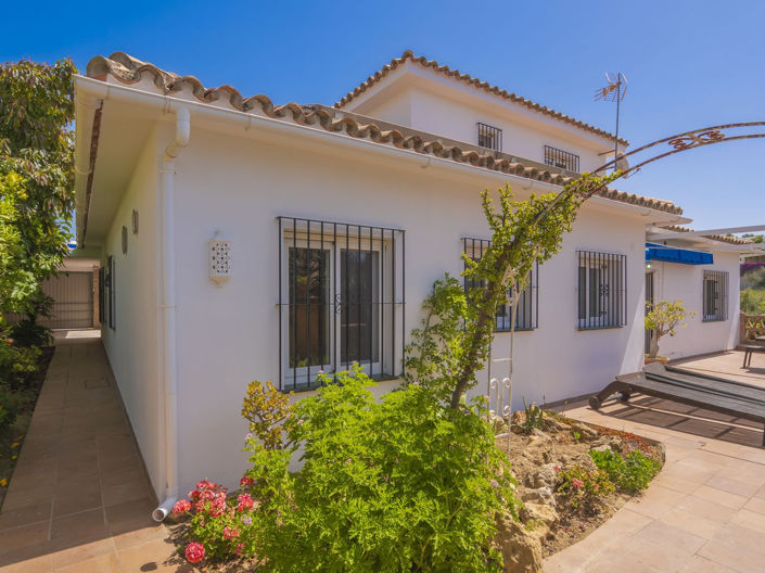 Image No.1-5 Bed Villa for sale
