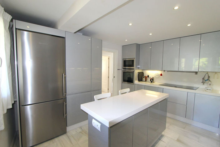 Image No.20-3 Bed Apartment for sale