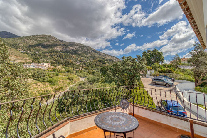 Image No.10-5 Bed Villa for sale