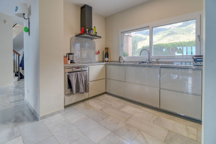 Image No.15-5 Bed Villa for sale