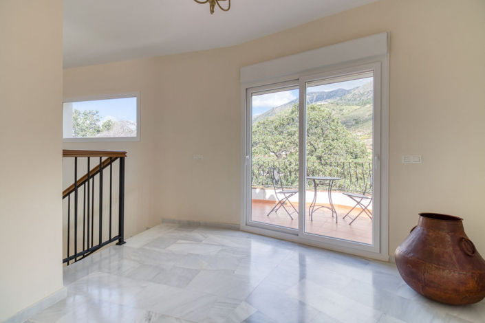 Image No.17-5 Bed Villa for sale