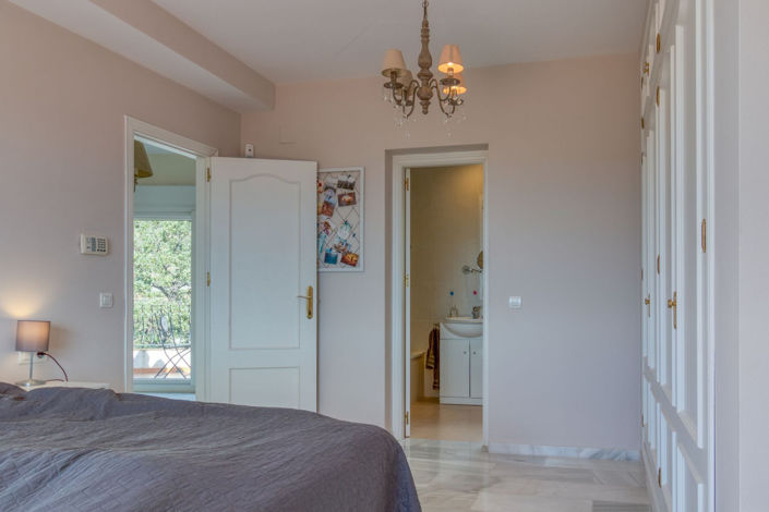 Image No.20-5 Bed Villa for sale