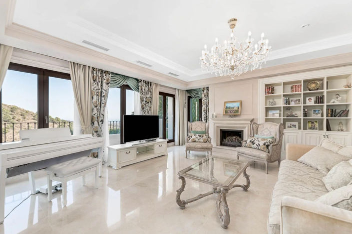 Image No.11-5 Bed Villa for sale