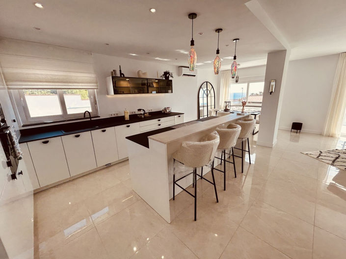 Image No.13-4 Bed Villa for sale