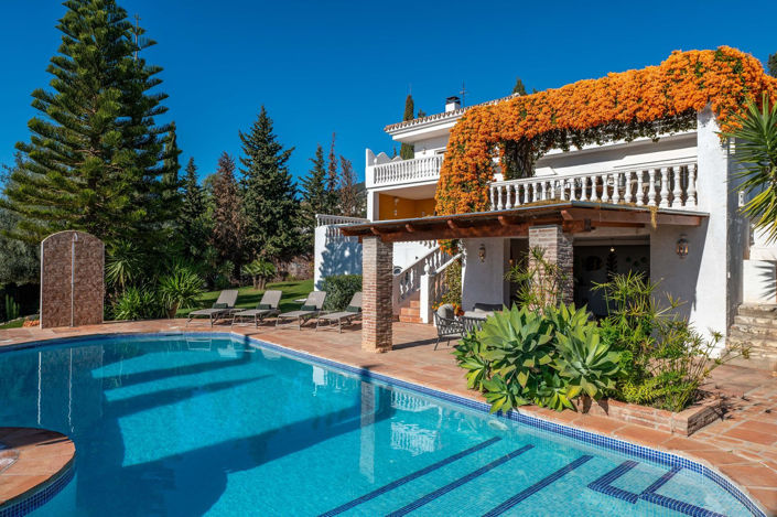 Image No.2-4 Bed Villa for sale