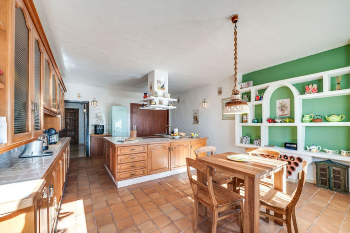 Image No.25-4 Bed Villa for sale