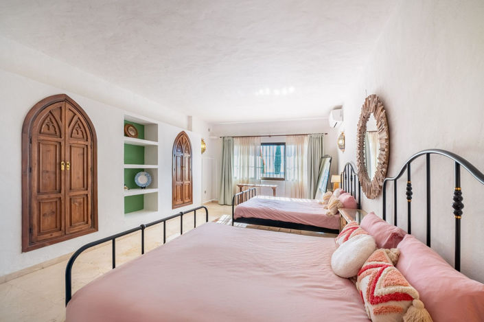 Image No.33-4 Bed Villa for sale