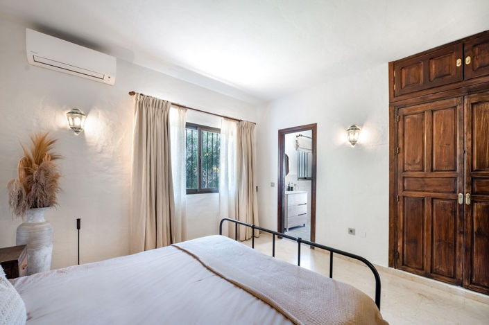 Image No.37-4 Bed Villa for sale