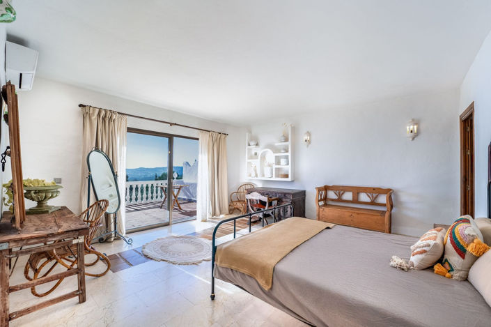 Image No.38-4 Bed Villa for sale