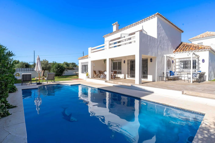Image No.1-4 Bed Villa for sale