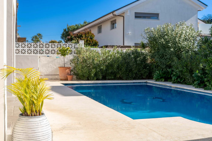 Image No.2-Villa de 4 chambres à vendre à San Pedro de Alcantara