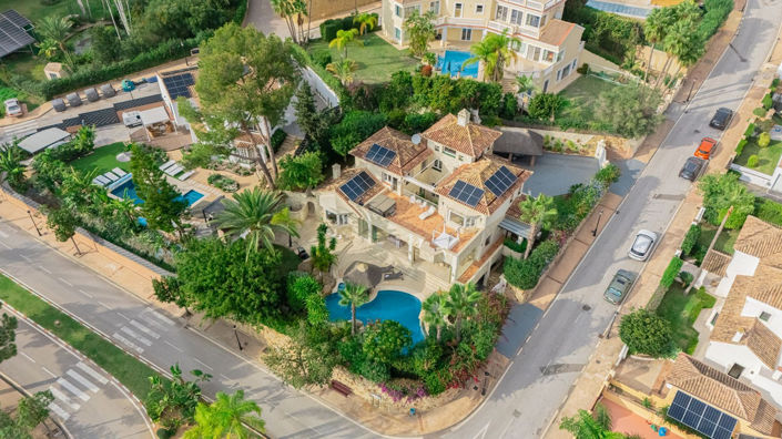 Image No.1-5 Bed Villa for sale